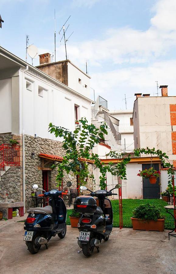 Meteora Central Hostel Kalampaka Exteriör bild